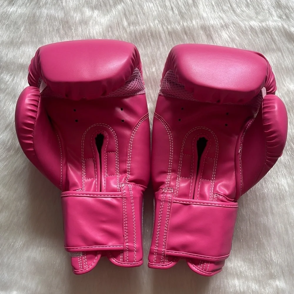UFC Gym Premium Pink Women’s Training Sparring Gloves Hand Wraps & Red Bag Set